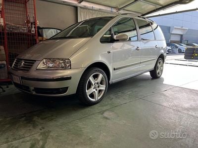 Usata VW Sharan 116 CV (85 kW) 2010 Grigio Monovolume
