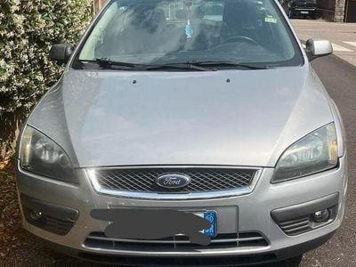 Usata Ford Focus 115 CV (84 kW) 2005 Grigio Berlina