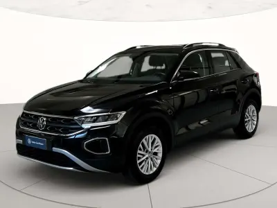 Usata VW T-Roc Life 150 CV (110 kW) 2025 Deep black perlato SUV