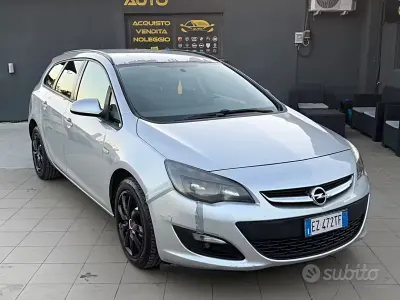Usata Opel Astra Cosmo 140 CV (102 kW) 2015 Grigio Station wagon