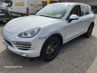 Usata Porsche Cayenne 245 CV (180 kW) 2013 Argento SUV