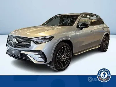 Nuova Mercedes GLC300e AMG 2026 Grigio SUV