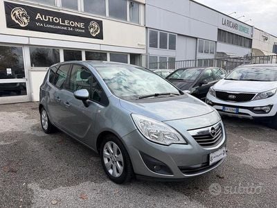 Usata Opel Meriva Cosmo 120 CV (88 kW) 2012 Grigio Monovolume