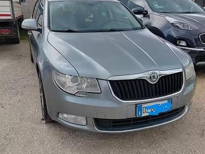 Usata Skoda Superb Ambition 140 CV (102 kW) 2010 Grigio Station wagon