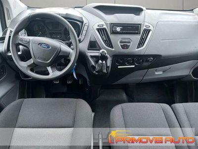 Usata Ford Transit Custom 105 CV (77 kW) 2018 Bianco Station wagon