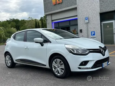 Second-hand Renault Clio IV Zen 73 CP (53 kW) 2017 Alb Berlinǎ