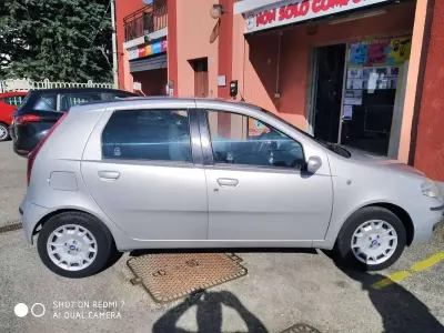 Usata Fiat Punto Classica 69 CV (50 kW) 2007 Argento Utilitaria