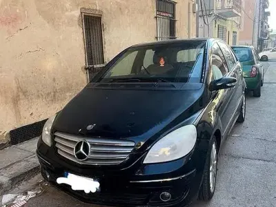 Usata Mercedes B180 2008 Nero Monovolume