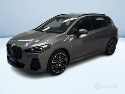 Gebraucht BMW 218 Active Tourer M Sport 150 PS (110 kW) 2025 Grau Van / Kleinbus