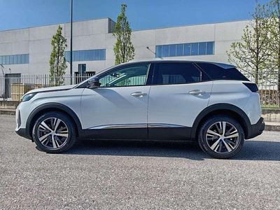 Usata Peugeot 3008 Allure 131 CV (96 kW) 2022 Bianco SUV