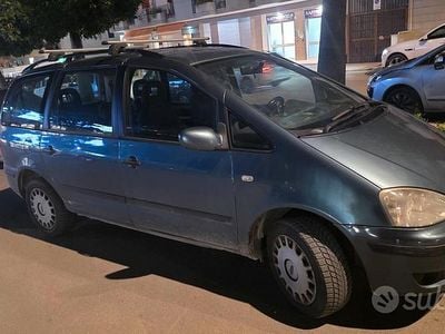 Usata Ford Galaxy Ghia 116 CV (85 kW) 2003 Blu Monovolume