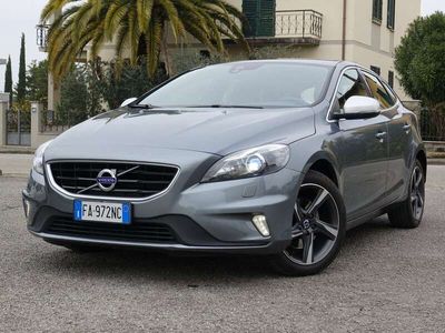 usata Volvo V40 2.0 d2 R-design Momentum