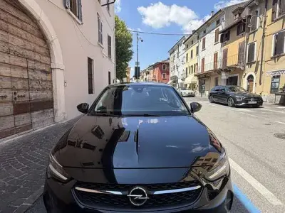Usata Opel Corsa Elegance 101 CV (74 kW) 2023 Utilitaria