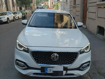 Usata MG HS Luxury 162 CV (119 kW) 2023 Bianco SUV