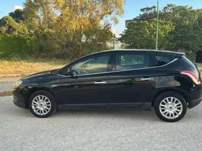 Usata Lancia Delta Silver 120 CV (88 kW) 2011 Nero Utilitaria