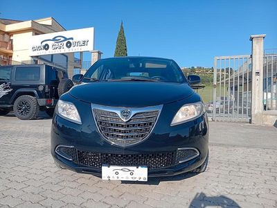 Usata Lancia Ypsilon 95 CV (69 kW) 2013 Nero Utilitaria