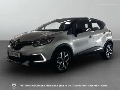 Usata Renault Captur Zen 90 CV (66 kW) 2018 0b argento luna metallizzato SUV