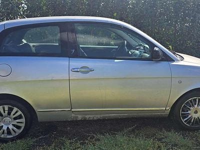 Usata Lancia Ypsilon 80 CV (58 kW) 2011 Grigio Utilitaria