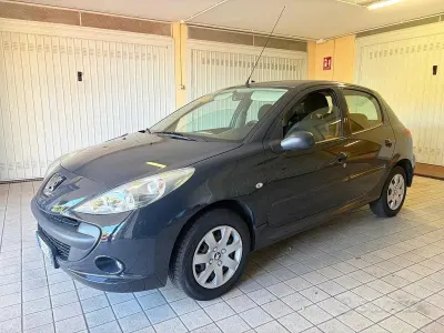 Usata Peugeot 206 60 CV (44 kW) 2012 Verde Berlina