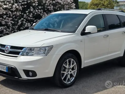Usata Fiat Freemont Lounge 140 CV (102 kW) 2013 Bianco SUV