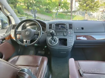 Usata VW Multivan 180 CV (132 kW) 2014 Blu Monovolume