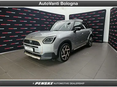 Usata Mini Countryman Favoured 163 CV (119 kW) 2025 Grigio SUV