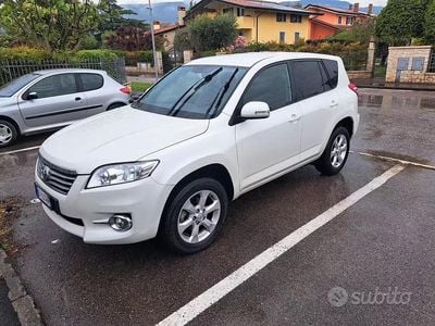 Usata Toyota RAV4 150 CV (110 kW) 2010 Bianco SUV