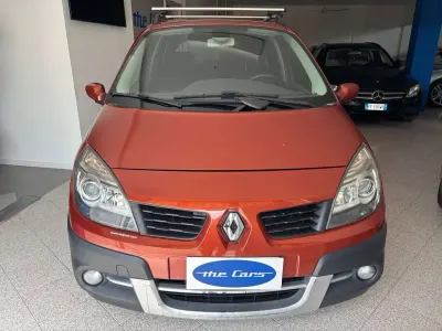 Usata Renault Scénic 131 CV (96 kW) 2009 Arancione Monovolume