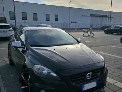 Usata Volvo V40 R-Design Momentum 190 CV (139 kW) 2014 Berlina