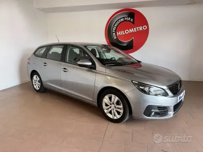 Usata Peugeot 308 Business-Line 102 CV (75 kW) 2019 Grigio scuro Berlina
