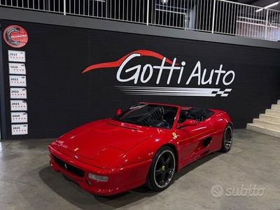 Usata Ferrari F355 380 CV (279 kW) 1999 Rosso Cabrio