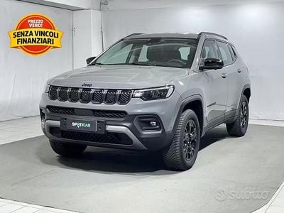 Usata Jeep Compass Overland 241 CV (177 kW) 2024 Grigio SUV