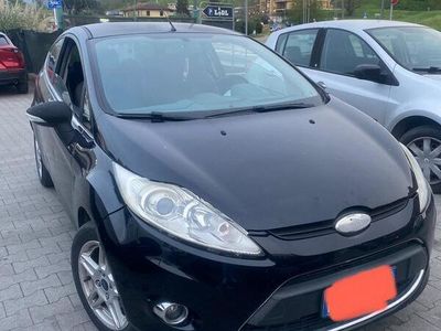 Begagnad Ford Fiesta 68 HK (50 kW) 2009 Svart Halvkombi