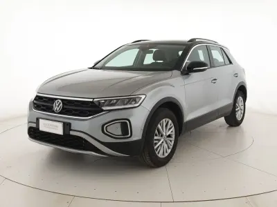 Usata VW T-Roc Life 150 CV (110 kW) 2025 Pyrit silver metallizzato nero SUV