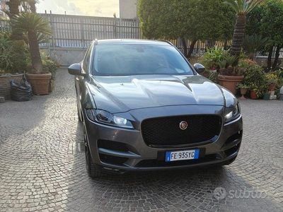 Usata Jaguar F-Pace 180 CV (132 kW) 2016 Grigio SUV