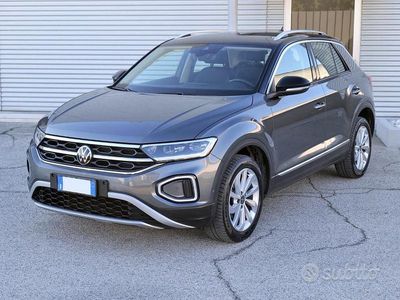Usata VW T-Roc Style 116 CV (85 kW) 2022 Grigio SUV