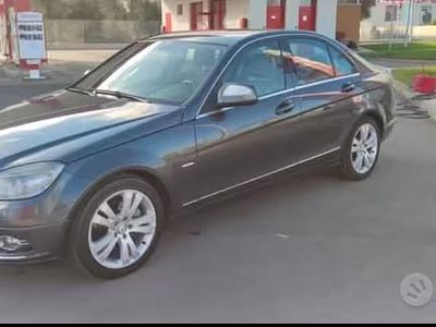 Usata Mercedes 220 170 CV (125 kW) 2007 Berlina