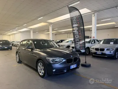 Usata BMW 118 Sport Line 143 CV (105 kW) 2012 Grigio Utilitaria