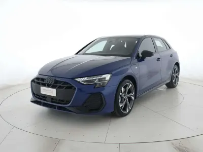 Nuova Audi A3 S-Line 204 CV (150 kW) 2026 Blu ascari metallizzato Berlina
