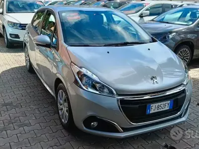 Usata Peugeot 208 Access 68 CV (50 kW) 2017 Grigio Utilitaria