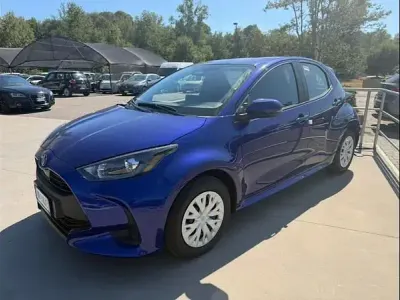 Nuova Toyota Yaris Active 116 CV (85 kW) 2026 Blu Utilitaria