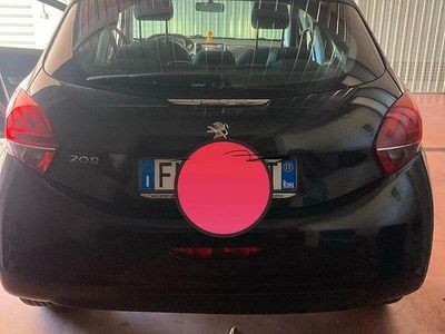 Usata Peugeot 208 Active 82 CV (60 kW) 2017 Nero Utilitaria