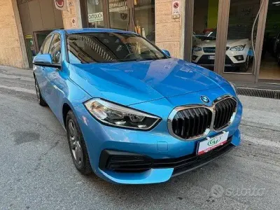 Usata BMW 116 Sport Line 116 CV (85 kW) 2020 Blu Utilitaria