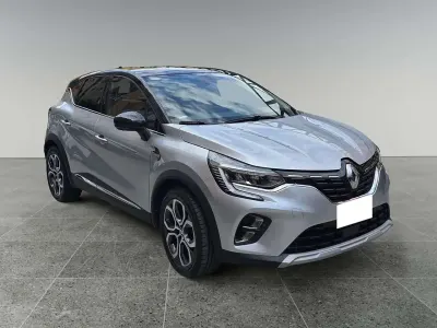 Usata Renault Captur Techno 101 CV (74 kW) 2023 Grigio SUV