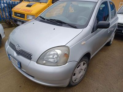 usata Toyota Yaris 1.3i 16V cat 5 porte Luna '03