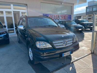 Usata Mercedes ML270 163 CV (119 kW) 2001 Nero SUV