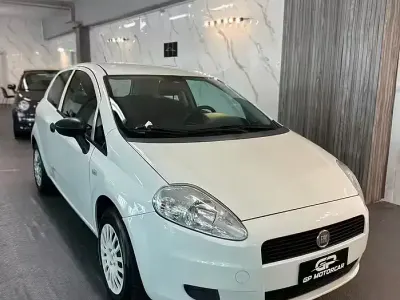 Usata Fiat Punto Easy 69 CV (50 kW) 2012 Bianco Utilitaria