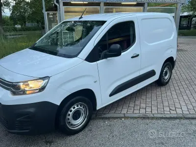 Usata Citroën Berlingo 102 CV (75 kW) 2019 Bianco Monovolume