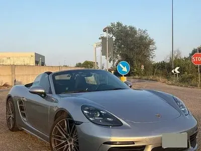 Usata Porsche Boxster 300 CV (220 kW) 2024 Grigio Cabrio