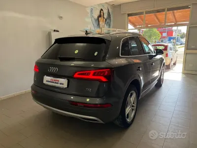 Usata Audi Q5 Ambiente 190 CV (139 kW) 2019 Grigio SUV
